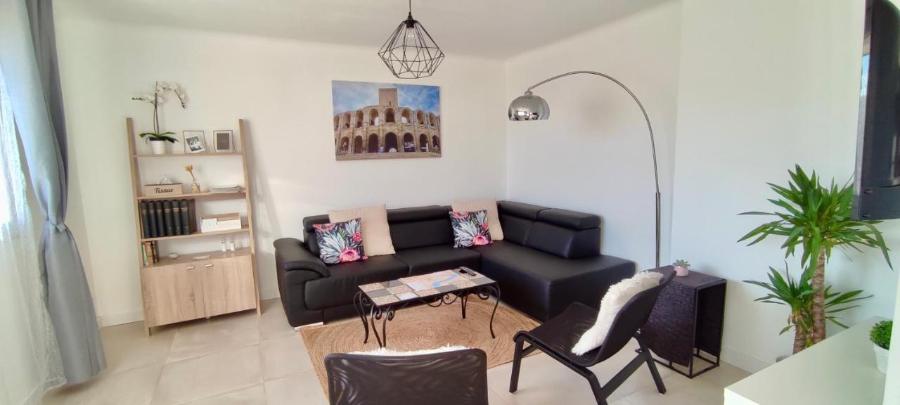 Le Jardin Arlesien - Parking Appartement Buitenkant foto